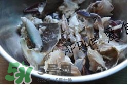 香辣蟹怎么做最好吃？香辣蟹怎么處理螃蟹？