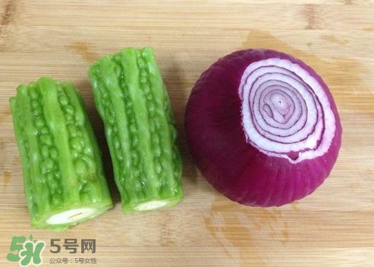 洋蔥汁能黑發(fā)嗎？洋蔥汁擦頭發(fā)能生發(fā)嗎？