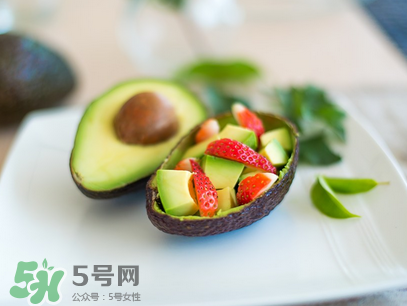 牛油果生的能吃嗎？牛油果怎么催熟快？