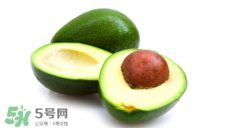 牛油果果汁怎么做？牛油果和什么榨汁好喝？