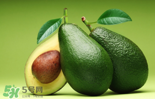 牛油果果汁怎么做？牛油果和什么榨汁好喝？