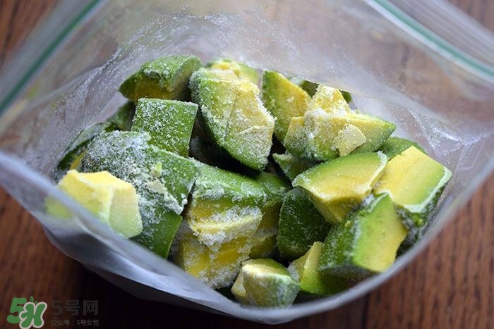 牛油果隔夜了還能吃嗎？牛油果可以冷凍保存嗎？