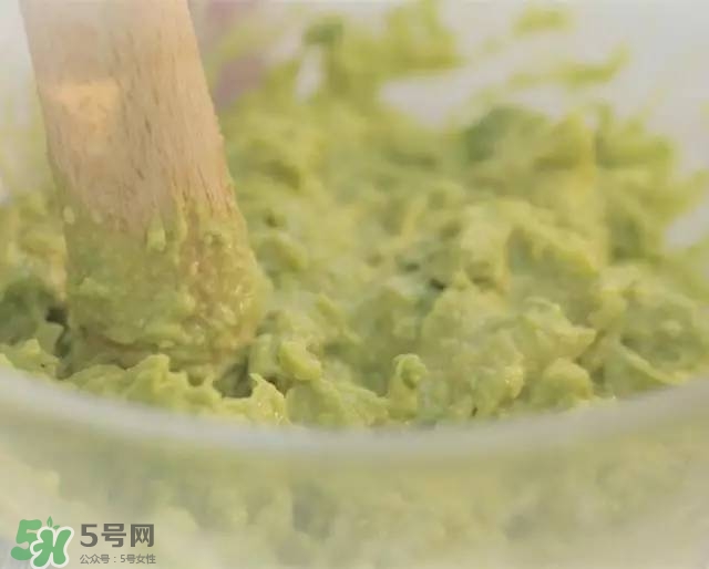 牛油果沙拉怎么做？牛油果沙拉用什么醬？