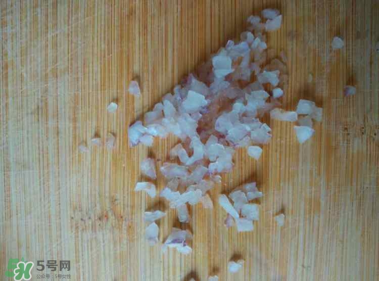 牛油果沙拉怎么做？牛油果沙拉用什么醬？