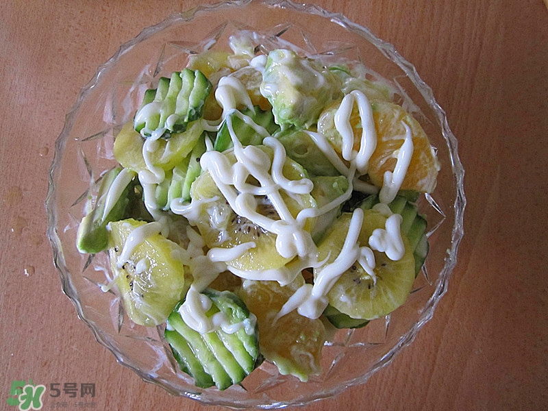牛油果沙拉怎么做？牛油果沙拉用什么醬？
