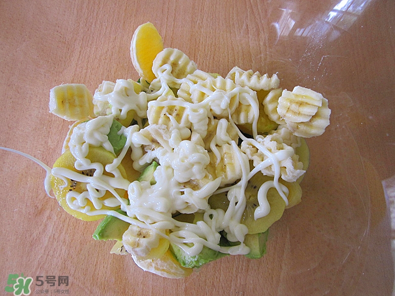 牛油果沙拉怎么做？牛油果沙拉用什么醬？