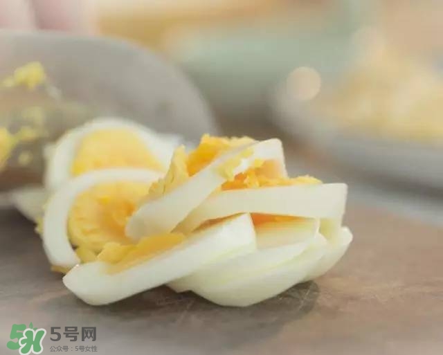 牛油果沙拉怎么做？牛油果沙拉用什么醬？