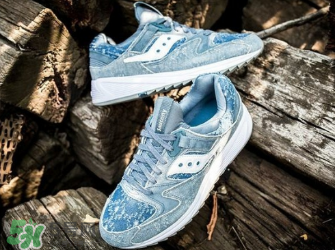 saucony鞋子怎么樣？索康尼鞋碼偏大偏?。?></p><h3>運(yùn)動(dòng)鞋怎么挑選</h3><p>1、控制動(dòng)作型：適合中度至重度內(nèi)翻型腳，以及體重較高的人，它能提高跑步者對(duì)腳跟和跑步動(dòng)作的控制，并能支持足弓部位。其外部特點(diǎn)是足弓部位加厚，鞋的重量中等偏重。如NB
850，還有Asics Foundation 8便是這類跑步鞋。?</p><p>2、緩沖減震型：適合跑步技術(shù)較好，用腳前掌或中部落地，用腳掌與外側(cè)支撐的跑步者，鞋的重量中等偏重，鞋底較厚。很多知名品牌的跑鞋都是有緩震功能的，例如耐克的AIR
MAX、ZOOM系列，New
Balance的MR1080高端緩震跑鞋，adidas的緩沖跑鞋代表作變是boost，李寧“雙渡”也是緩沖減震型跑鞋、Asics的頂級(jí)緩震旗艦鞋型有GEL
Nimbus和Cumulus。</p><p>3、穩(wěn)定型：適合輕度至中度內(nèi)翻腳型，用腳中部與外側(cè)支撐的跑步者，鞋的自重量中等。比如Mizuno美津濃Wave
Nirvana系列是穩(wěn)定型跑鞋的頂級(jí)系列，李寧品牌的穩(wěn)定型跑鞋的代表作為“烈駿”，Asics GT-KAYANO 同樣為穩(wěn)定型跑鞋。</p><p>4、比賽型：適合跑步技術(shù)好，體重較輕或腳輕度內(nèi)翻的跑步者使用，鞋的自重量較輕。主要設(shè)定在避震型與路跑競(jìng)速上的adizero系列跑鞋，完美合腳
提升路跑效果，被稱為全世界最快的跑鞋系列。而PUMA(彪馬)的faas系列也是適合短跑運(yùn)動(dòng)員;如果你愛(ài)跑馬拉松，專為馬拉松跑者設(shè)計(jì)的李寧云馬不失為良好的選擇。</p><p>索康尼的鞋子性價(jià)比還是非常高的，不想和滿大街穿一樣的NB，可以考慮下這個(gè)牌子。</p> </div>
<div align=