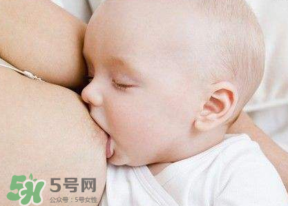 寶寶突然不吃母乳了怎么回事？寶寶不吃母乳是為什么？