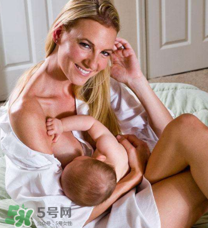 寶寶突然不吃母乳了怎么回事？寶寶不吃母乳是為什么？