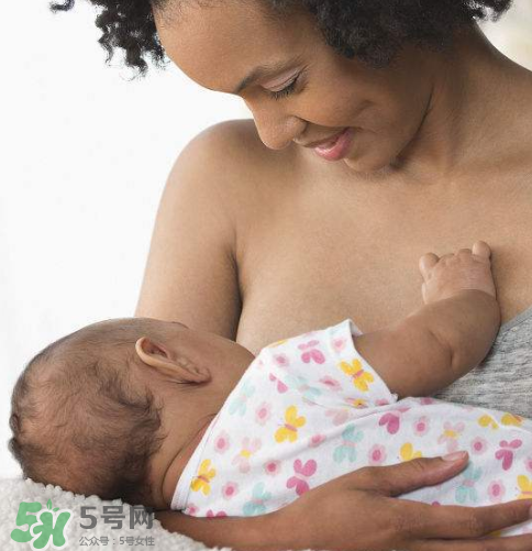 寶寶突然不吃母乳了怎么回事？寶寶不吃母乳是為什么？