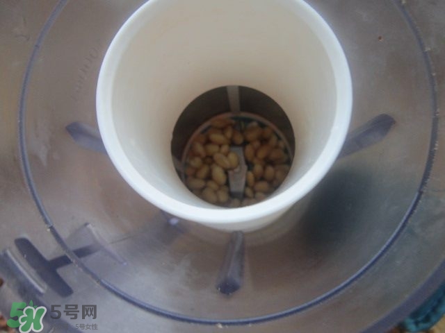 核桃可以和黃豆一起打豆?jié){嗎？核桃和什么一起打豆?jié){好？