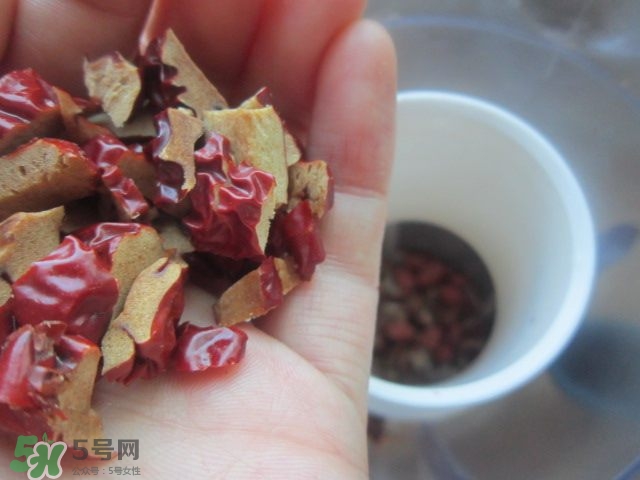 核桃可以和黃豆一起打豆?jié){嗎？核桃和什么一起打豆?jié){好？