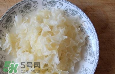 雪蛤能和銀耳一起燉嗎？雪蛤銀耳羹怎么做？