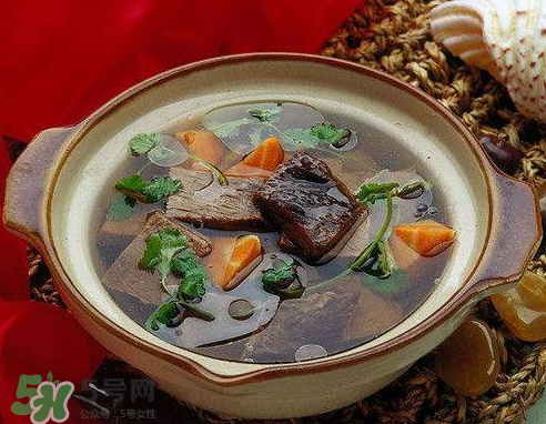 營養(yǎng)在湯里還是肉里？煲湯小訣竅