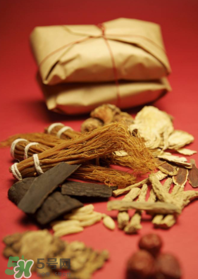 清熱降火的中藥有哪些？清熱降火的中藥大全