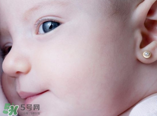 打耳洞幾天可以換耳釘？打耳洞后的注意事項