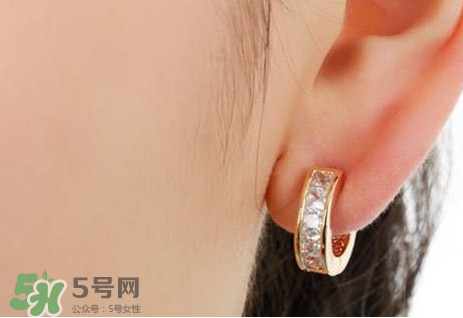 打耳洞發(fā)炎怎么辦？打耳洞多久可以隨便戴耳環(huán)