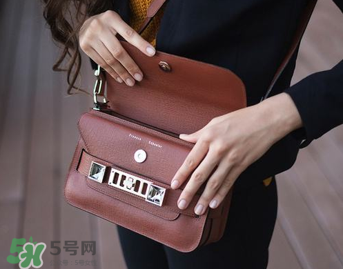 proenza schouler是什么牌子？proenza schouler是奢侈品嗎？