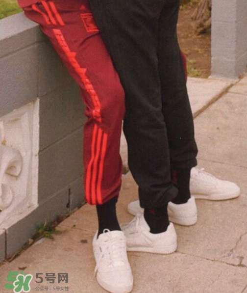 yeezy calabasas運(yùn)動褲在哪買？yeezy calabasas褲子發(fā)售時(shí)間
