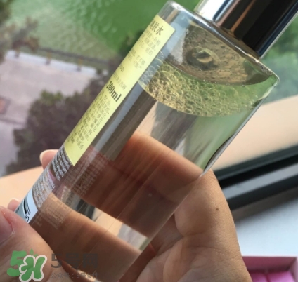 香邂格蕾古法凝光醋萃爽膚水怎么用？