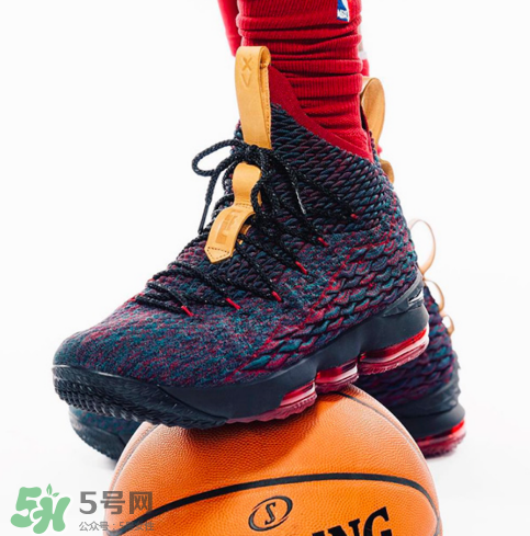 nike lebron 15 cavs實物什么樣？