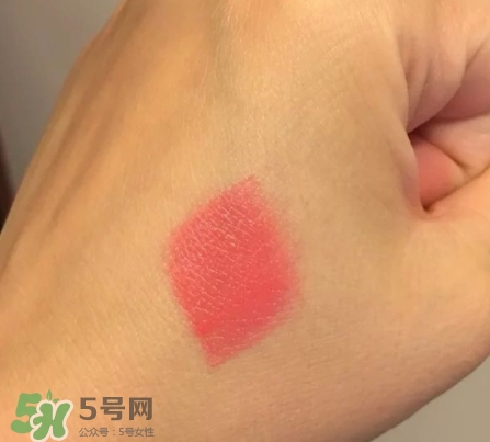 雅詩蘭黛戀愛唇膏怎么打開？雅詩蘭黛戀愛唇膏怎么用