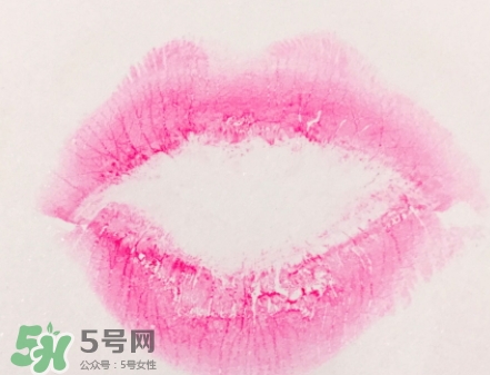 蘭蔻菁純唇膏小紅色是什么顏色？蘭蔻小紅色好看嗎