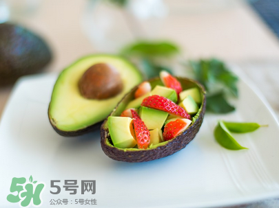牛油果硬得能吃嗎？孕婦吃牛油果注意事項(xiàng)