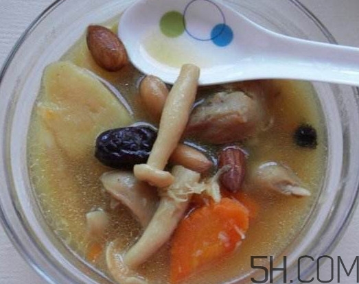 豬腳湯下奶嗎？豬腳湯怎么做好喝