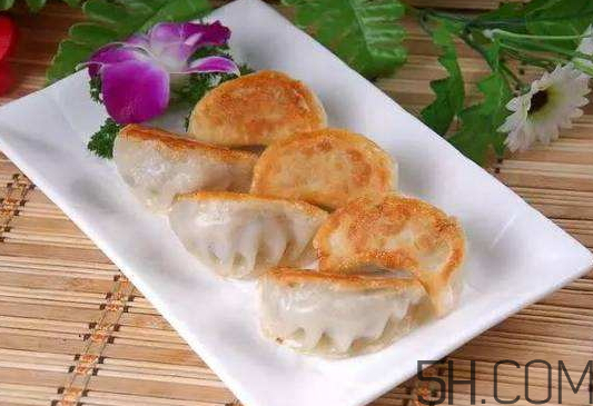 煎餃怎么做不粘鍋？煎餃粘鍋怎么辦？
