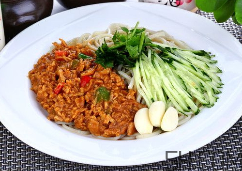 炸醬面可以用豆瓣醬嗎？炸醬面可以用黃豆醬嗎？