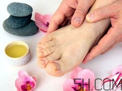 大蒜泡酒可以治腳氣嗎？治腳氣的方法有哪些？