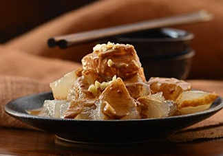 燜子是涼粉嗎？燜子是用什么做的？