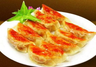 煎餃可以先蒸后煎嗎？煎餃是生煎還是熟煎？