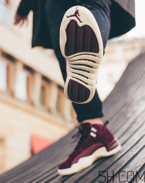 air jordan 12 bordeaux紅酒配色上腳效果怎么樣？
