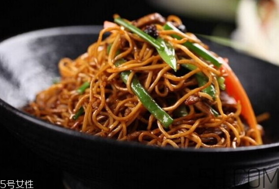 炒面為什么會粘鍋？炒面怎么不粘鍋？