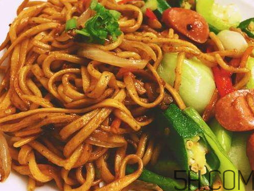 炒面用什么醬油？炒面用什么調(diào)料最香？