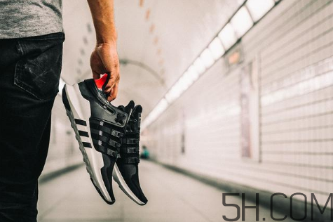 adidas eqt support adv芝加哥限定款怎么買？