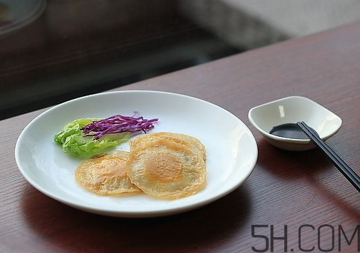 荷包蛋是煮的還是煎的？煎雞蛋還是煮雞蛋好？