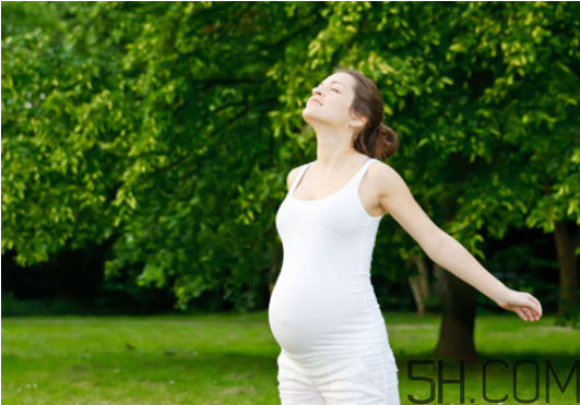 孕婦睡覺能伸懶腰嗎？孕婦出門注意事項