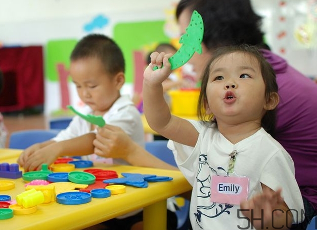 寶寶上幼兒園需要準備什么？寶寶上幼兒園哭鬧怎么應對？