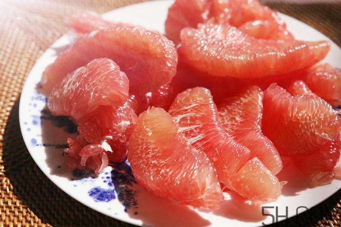 紅心柚子與白肉柚子有什么差別？紅心柚子是轉(zhuǎn)基因嗎？
