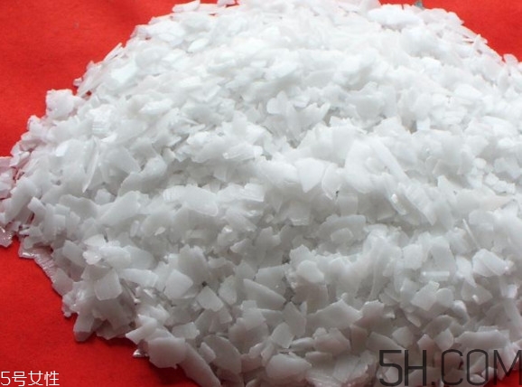 火堿通下水道怎么使用？誤食火堿怎么應(yīng)急處理