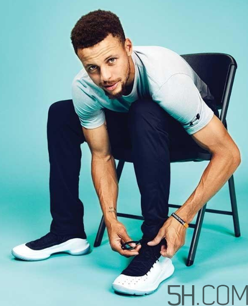 under armour curry 4鞋碼偏小嗎？庫(kù)里第四代戰(zhàn)靴尺碼怎么選？