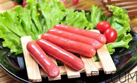烤腸能用微波爐加熱嗎？烤腸能在微波爐里烤嗎？