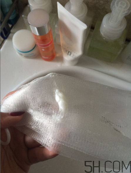 芙麗芳絲洗面奶是氨基酸嗎？氨基酸洗面奶有哪些？