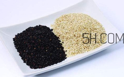黑芝麻和白芝麻有什么區(qū)別？黑芝麻和白芝麻哪個(gè)好？