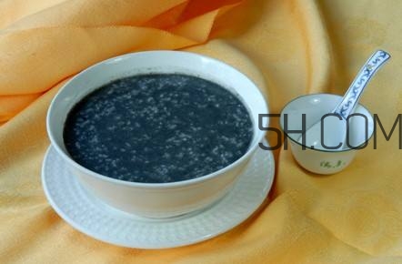 喝黑芝麻糊有什么好處和壞處？黑芝麻糊什么時(shí)候喝最好？