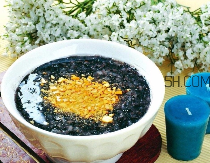 黑芝麻清洗掉色正常嗎？黑芝麻有黑色素嗎？